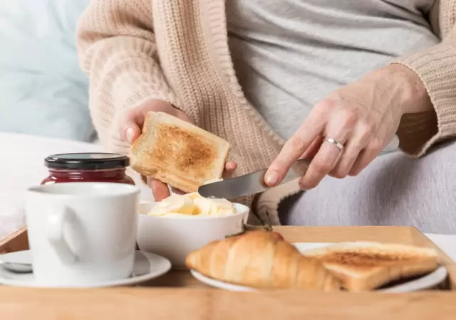 Adis, tostadas? La nueva batalla de los nutricionistas revoluciona tu desayuno