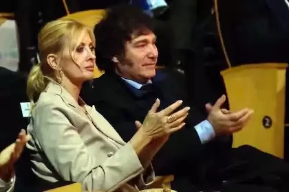 Javier Milei y su pareja