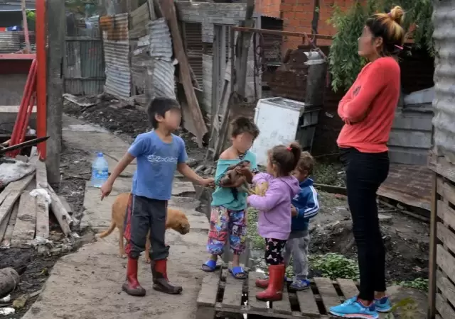 Segn el INDEC, una familia necesit en agosto $939.886 para no ser pobre