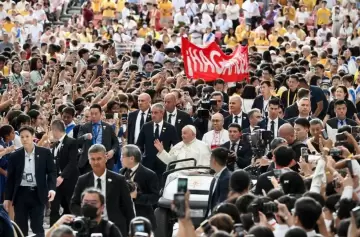 Oficio religioso en el Estadio Nacional