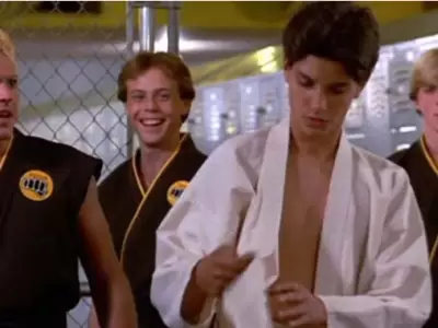 Chad McQueen junto a los protagonistas de "Karate Kid" en una escena del film. (Foto: Sony Pictures)