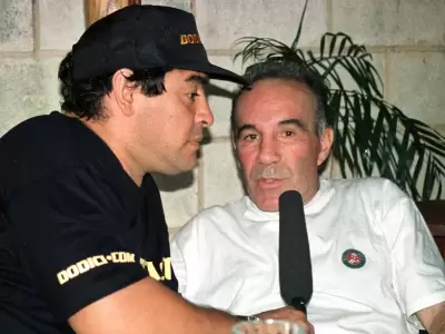 Diego Armando Maradona junto a Alfredo Cahe