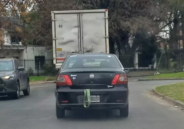 Ojo con tapar la patente!: estas son las consecuencias si te detectan