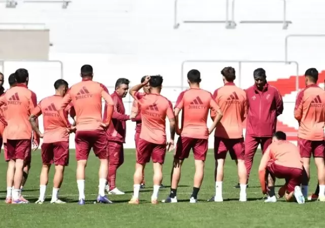 River se prepara para enfrentar a Colo Colo.