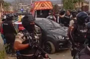 El tiroteo comenz en el vehculo de los sicarios y continu en la peligrosa barriada de Monte Sina.