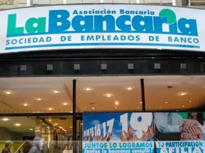 Bancarios alcanzan un salario mnimo de $1,4 millones y superan la inflacin