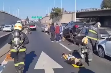 Accidente se suma otro choque en la autopista Panamericana antes de llegar a la General Paz.