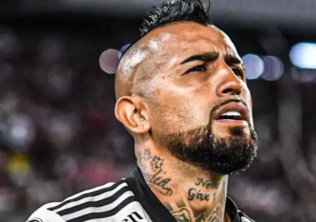 Arturo Vidal subi una historia en Instagram