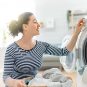 Esta es la manera ms efectiva de quitar las manchas de la ropa blanca para siempre