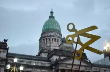 Docentes universitarios convocaron a tres das de paro y marcha nacional.