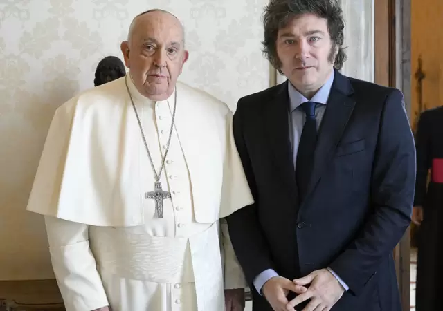 El papa Francisco junto a Javier Gerardo Milei