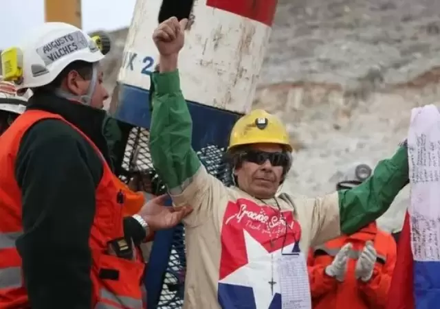 Mario Gmez, uno de los 33 mineros al momento de ser rescatado