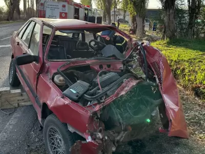 El conductor del Fiat Duna perdi la vida en el lugar.