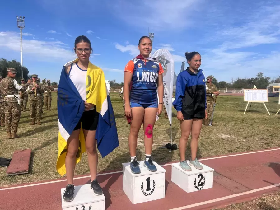 Las alumnas que subieron al podio.