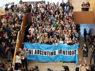 Actores argentinos protestaron el el Festival de Cine de San Sebastin.