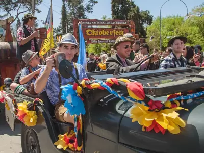 El pueblito cuenta con 11.000 habitantes. Pero durante la Oktoberfest aumenta a 150.000 fanticos de la cerveza