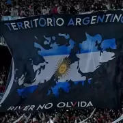 La Conmebol prohibi una bandera de Malvinas y el Gobierno nacional dispar contra "Chiqui" Tapia