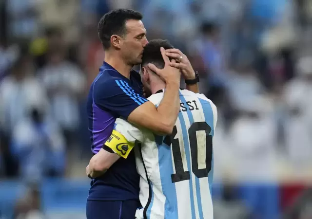 Una imagen que volver repetirse: Scaloni y Messi