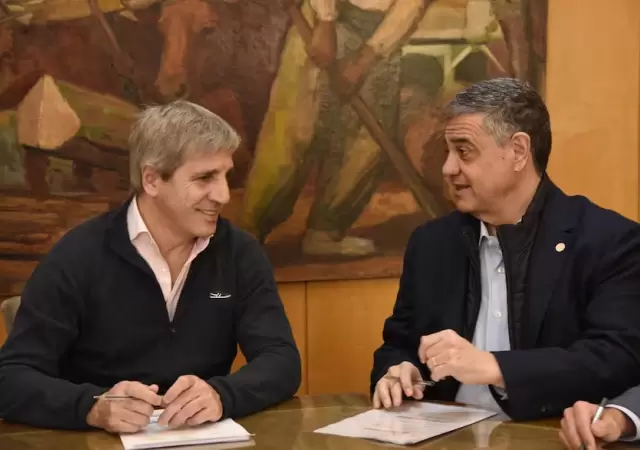 El ministro de Economa Luis Caputo junto al jefe de Gobierno porteo, Jorge Macri. (Foto: archivo web)