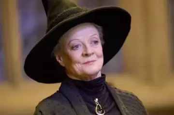 Maggie Smith en el rodaje de Harry Potter.