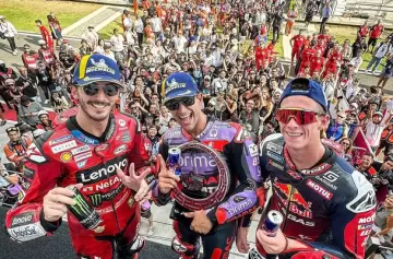 La celebracin del espaol tras el triunfo