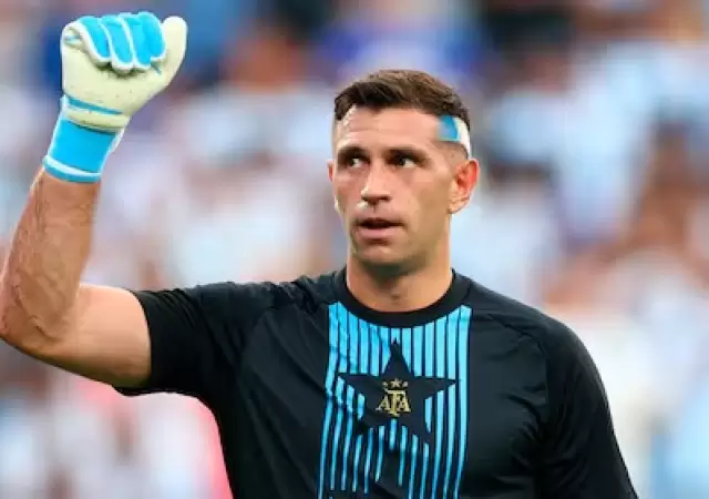 Emiliano Mart�nez fue sancionad con dos fechas por la FIFA.