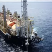 Gigante flotante de gas natural licuado se instalar� en R�o Negro