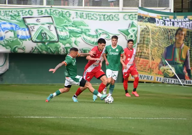 Maip� y Ferro protagonizaron un electrizante juego.