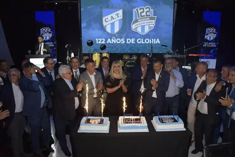 El anuncio lo hizo Chiqui Tapia en la celebracin del aniversario del Club