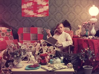 Truman Capote en su departamento de Brooklyn Heights, en Nueva York.