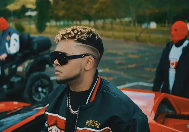 Willy Gonz�lez, m�s conocido como Redimi2, es un cantante y rapero oriundo de Rep�blica Dominicana