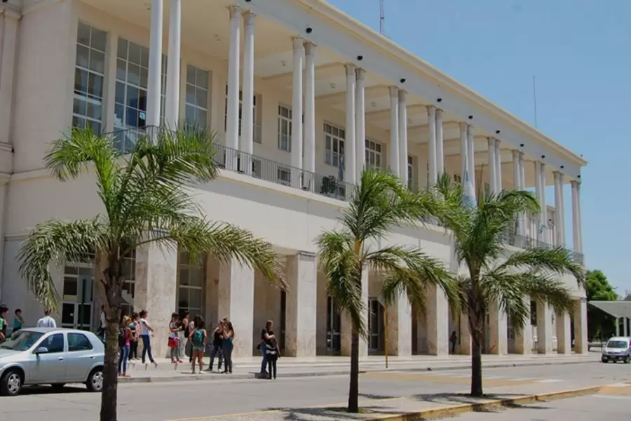 Universidad Nacional de C�rdoba