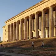 "La pol�tica partidaria no le hace bien al debate del arancelamiento universitario"