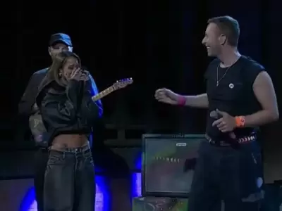 Tini y Coldplay en Saturday Night Live