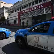 Conmoci�n: polic�a mat� al amante de su esposa y lo lanz� por la ventana