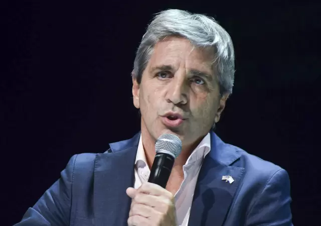 Luis Caputo.
