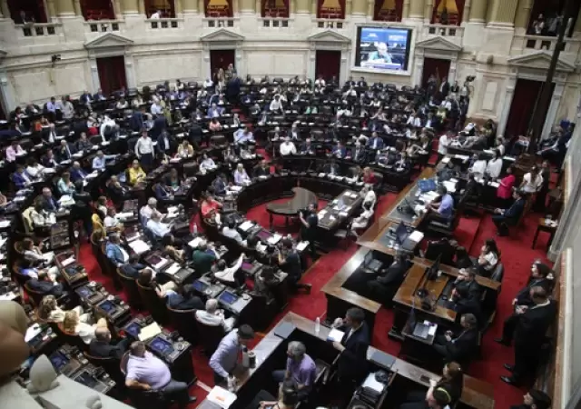 Se cuentan los votos en Diputados