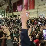 Estudiantes toman las facultades de Filosof�a y Letras y Psicolog�a en rechazo al veto