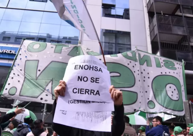 El Gobierno nacional, a trav�s del ministro de Econom�a, Luis Caputo, confirm� el cierre del Ente Nacional de Obras H�dricas de Saneamiento.