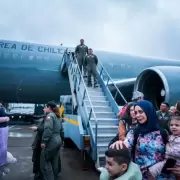 La Fuerza A�rea de Chile evacu� a 7 argentinos desde el L�bano