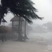 Milton es un vendaval con vientos de 265 km/h