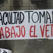 UNCuyo, en llamas: estudiantes tomaron el Rectorado en protesta contra Milei
