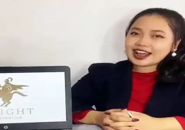 La China Al�, encargada de dar los avisos para que la gente pueda comprar y vender sus activos