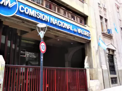 La resoluci�n establece que los adolescentes deber�n contar con la autorizaci�n paterna para poder invertir en bolsa.