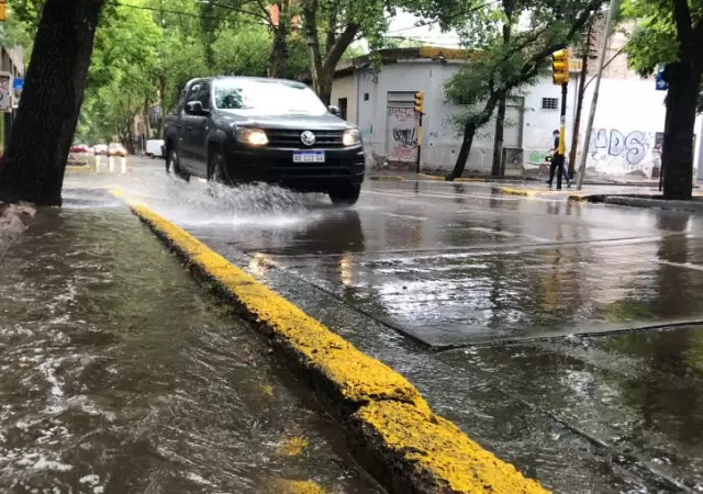 Algunas calles resultaron anegadas