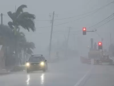 El vendaval Milton ya asola a la ciudad de Tampa y todo el norte floridano.