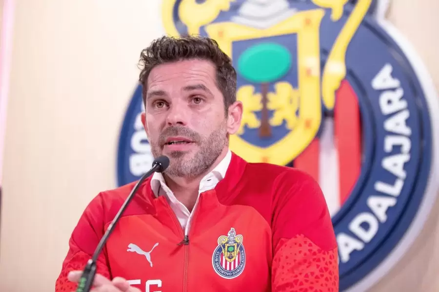 Fernando Gago debut� como t�cnico en Chivas con un empate ag�nico 1-1 ante Santos Laguna .