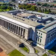 Denuncian que inici� el �xodo de docentes universitarios de Argentina