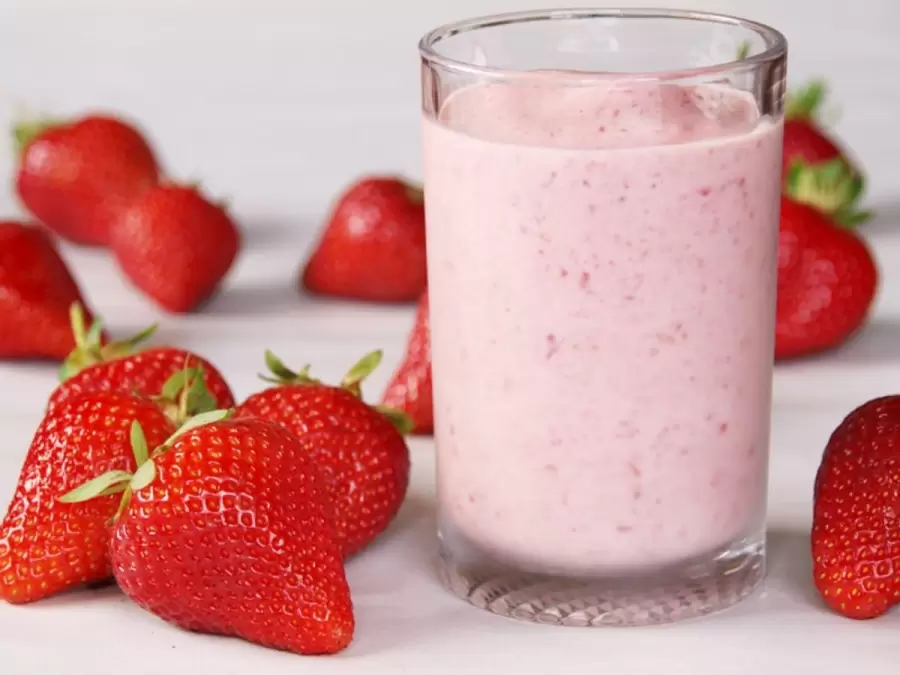 Un poco de paciencia, frutillas, az�car y un yogur: la receta infalible.