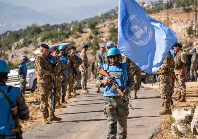 Una base de los Cascos Azules de la ONU fue atacada por Israel.